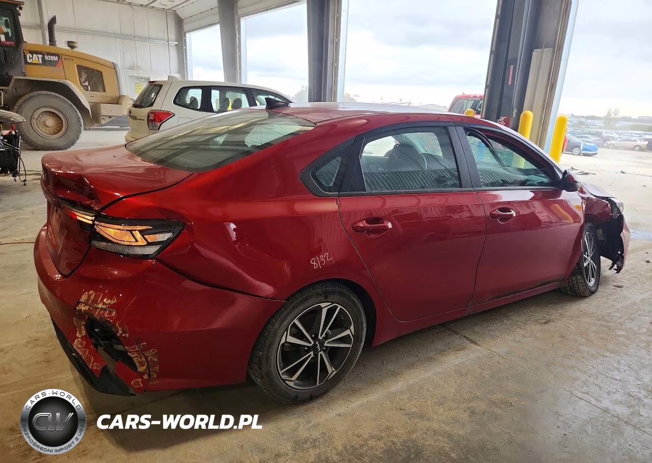 2023 Kia Forte Lxs VIN:3KPF24AD0PE525350 - 3
