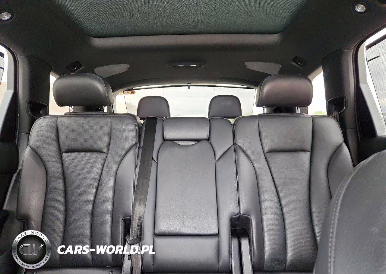 2017 Audi Q7 Prestige VIN:WA1VAAF79HD026530 - 10