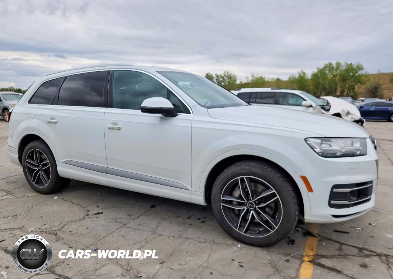 2017 Audi Q7 Prestige VIN:WA1VAAF79HD026530 - 4