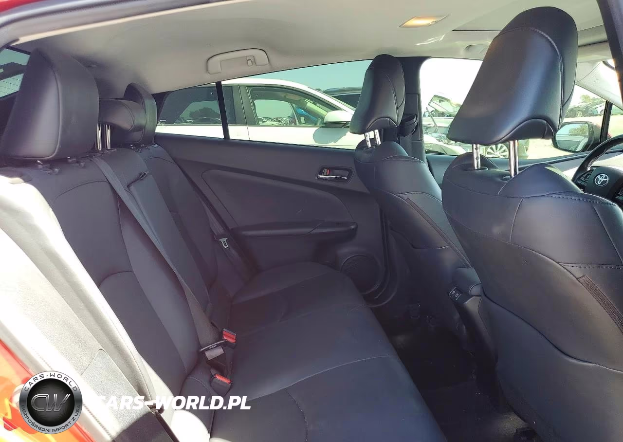 2022 Toyota Prius Xle VIN:JTDKAMFU3N3174710 - 10