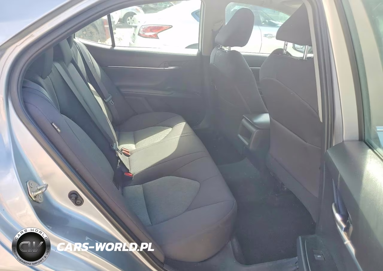 2020 Toyota Camry VIN:4T1C11AK2LU868638 - 10