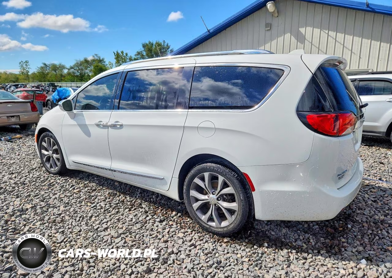 2018 Chrysler Pacifica Limited VIN:2C4RC1GG9JR251565 - 2