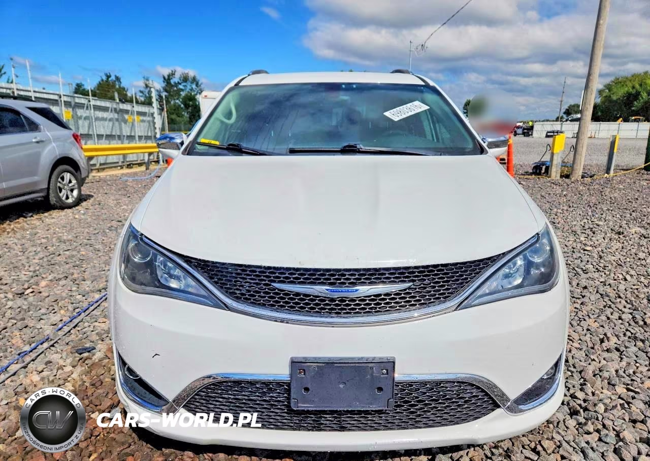 2018 Chrysler Pacifica Limited VIN:2C4RC1GG9JR251565 - 5