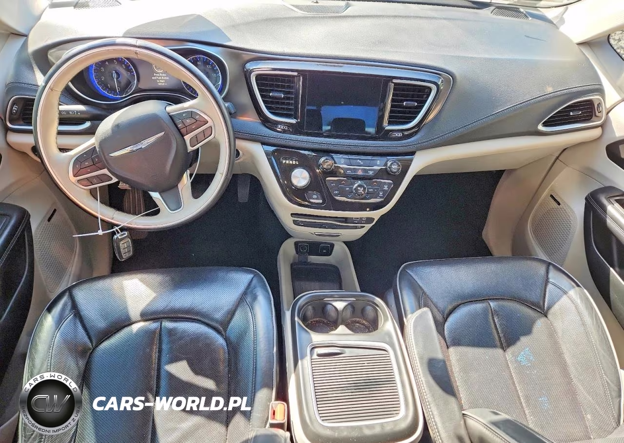 2018 Chrysler Pacifica Limited VIN:2C4RC1GG9JR251565 - 8