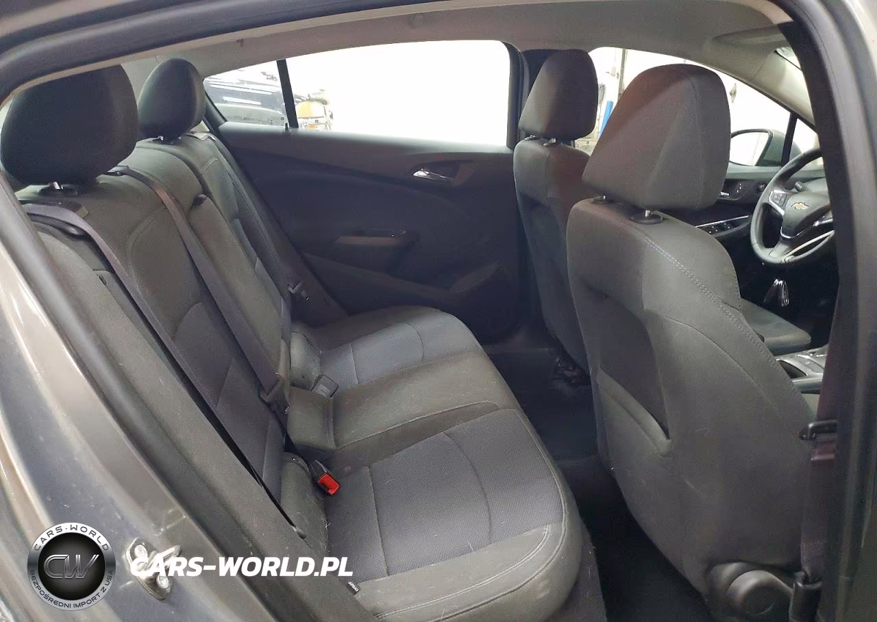 2017 Chevrolet Cruze Lt VIN:1G1BE5SM4H7277611 - 10