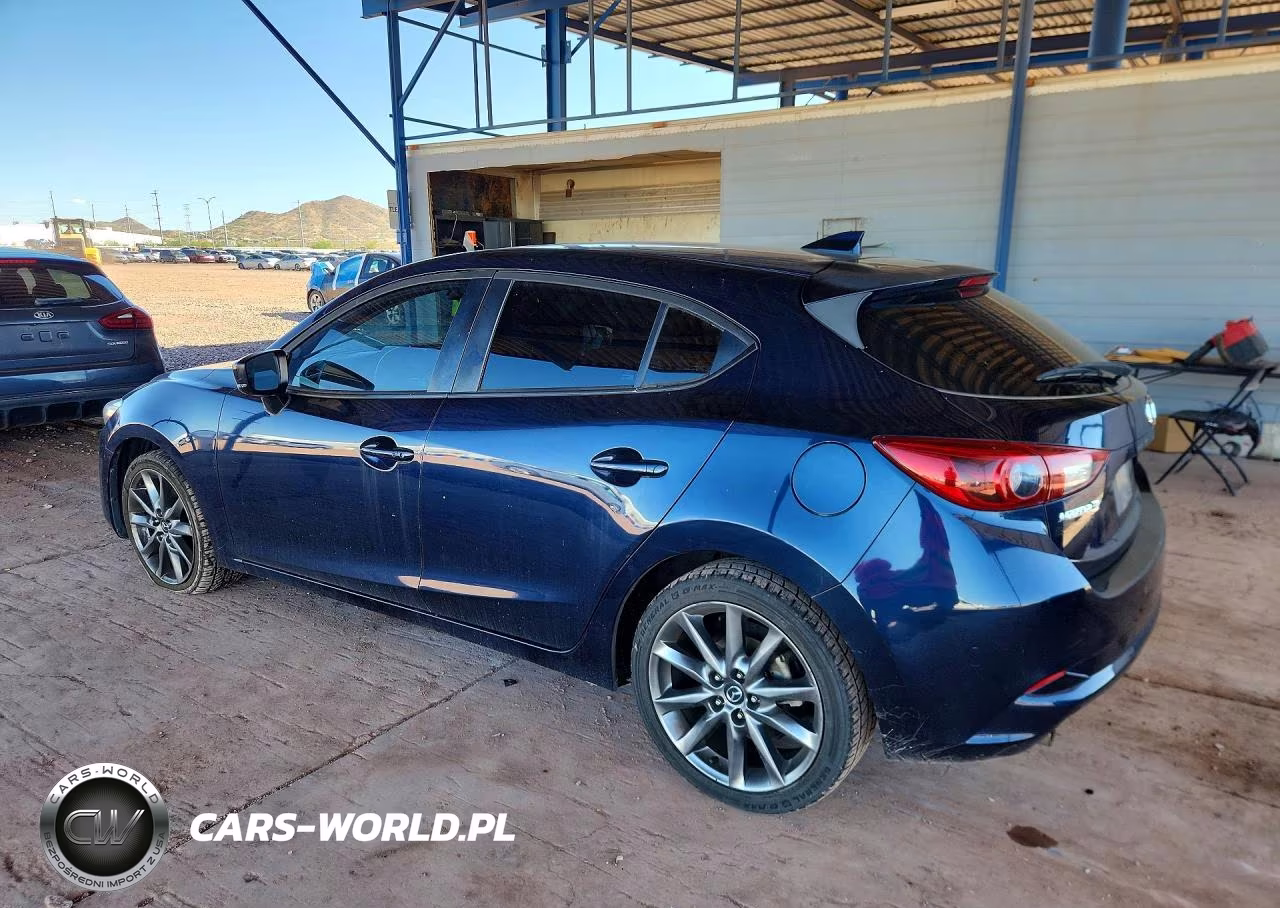 2018 Mazda 3 Grand Touring VIN:3MZBN1M35JM172167 - 2