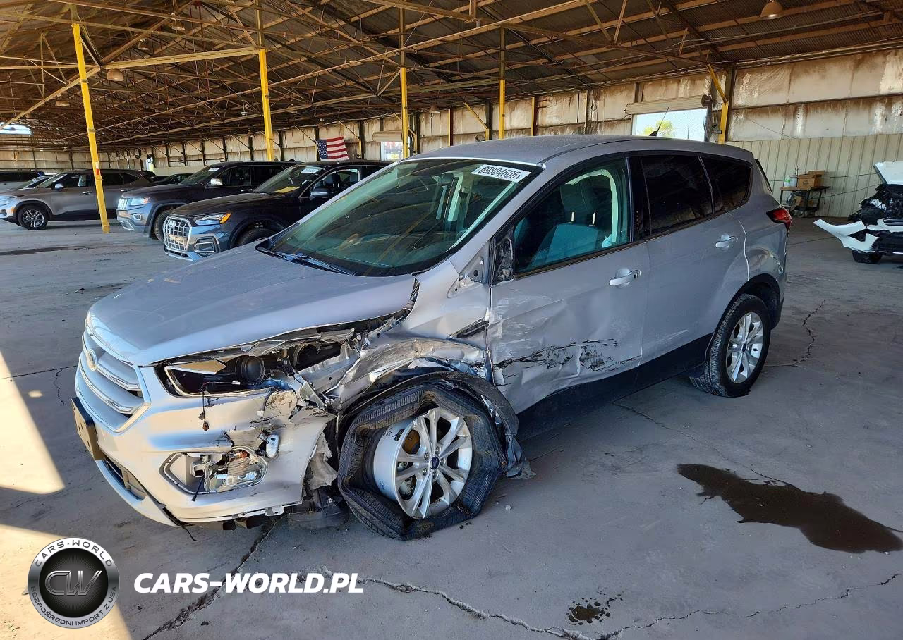 2019 Ford Escape Se VIN:1FMCU0GD7KUC04943 - 1