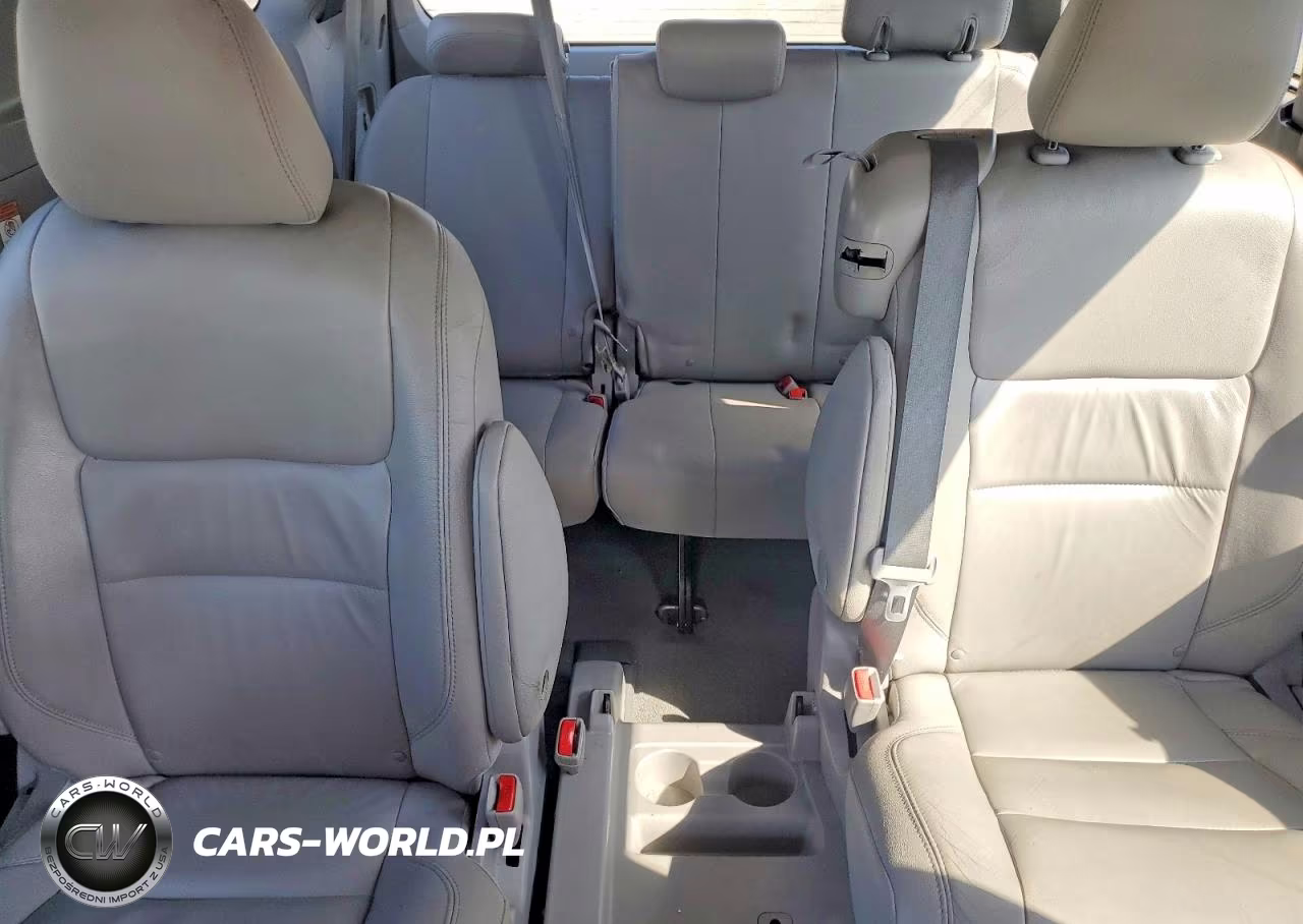 2015 Toyota Sienna Xle 8-Passenger VIN:5TDYK3DCXFS543543 - 10