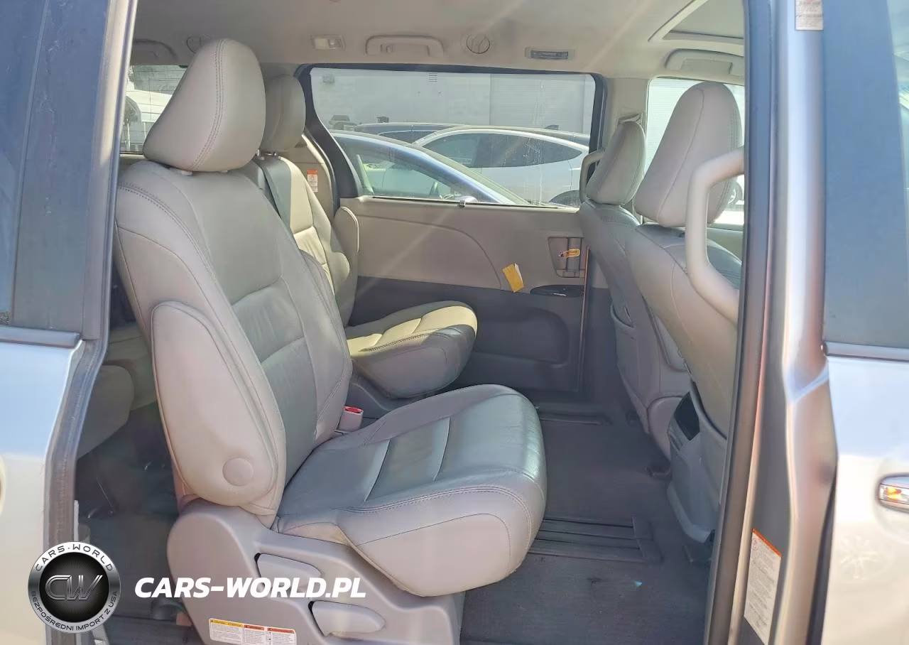 2015 Toyota Sienna Xle 8-Passenger VIN:5TDYK3DCXFS543543 - 11