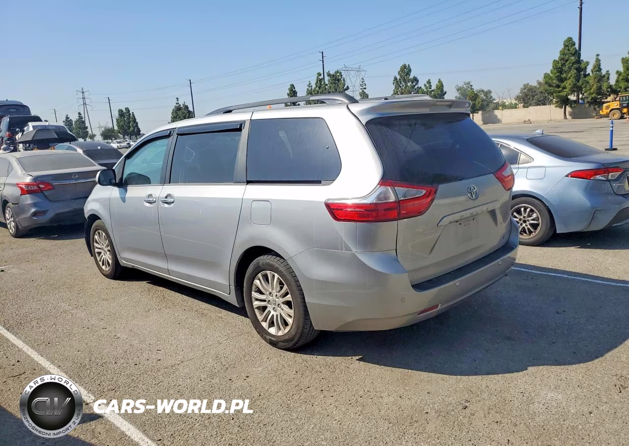 2015 Toyota Sienna Xle 8-Passenger VIN:5TDYK3DCXFS543543 - 2