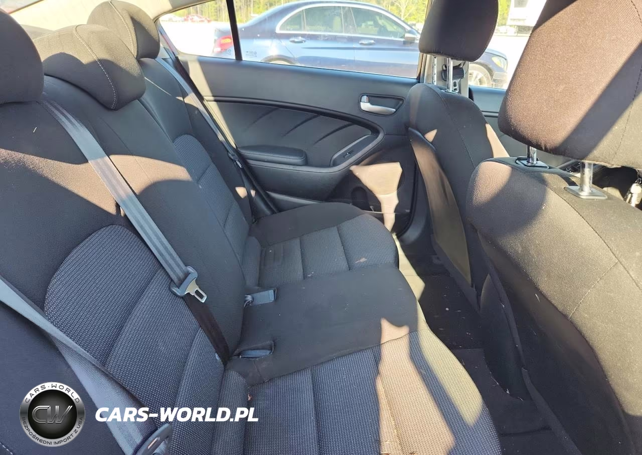 2017 Kia Forte Lx VIN:3KPFK4A70HE046678 - 10