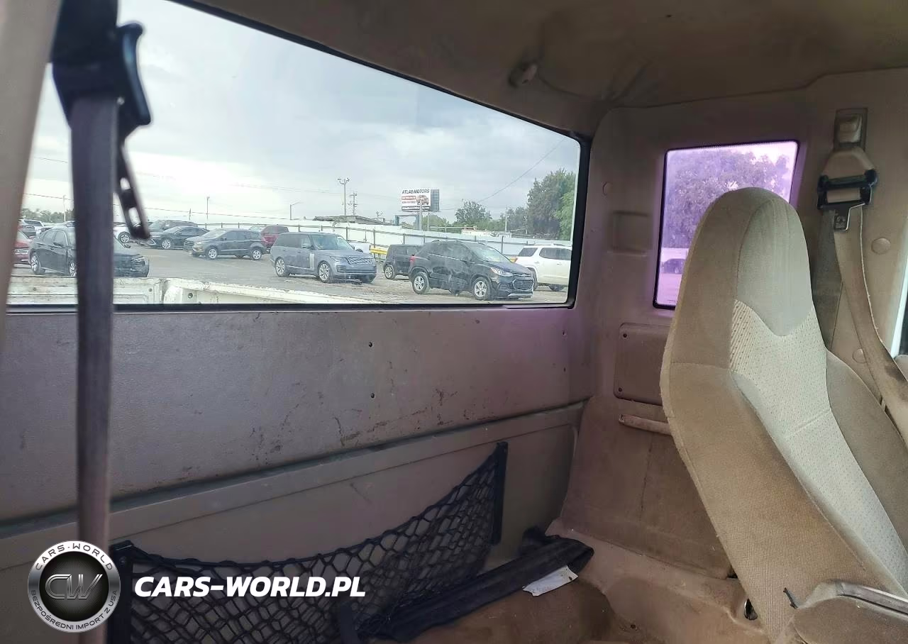 1999 Mazda B3000 Cab Plus VIN:4F4YR16V0XTM19841 - 10