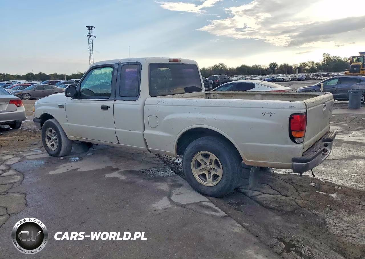 1999 Mazda B3000 Cab Plus VIN:4F4YR16V0XTM19841 - 2