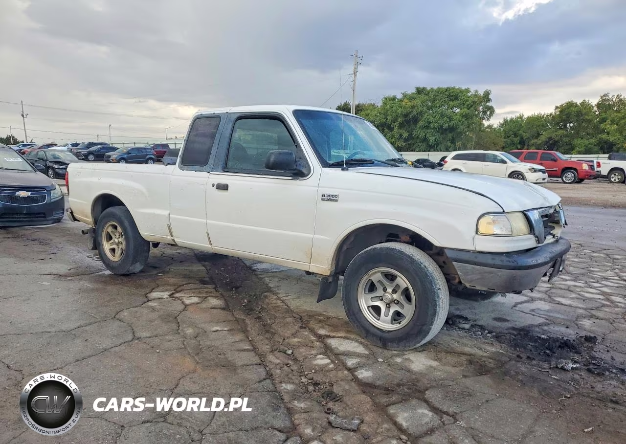 1999 Mazda B3000 Cab Plus VIN:4F4YR16V0XTM19841 - 4