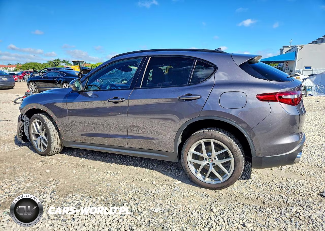 2018 Alfa Romeo Stelvio Ti Sport VIN:ZASFAKNN4J7B82017 - 2