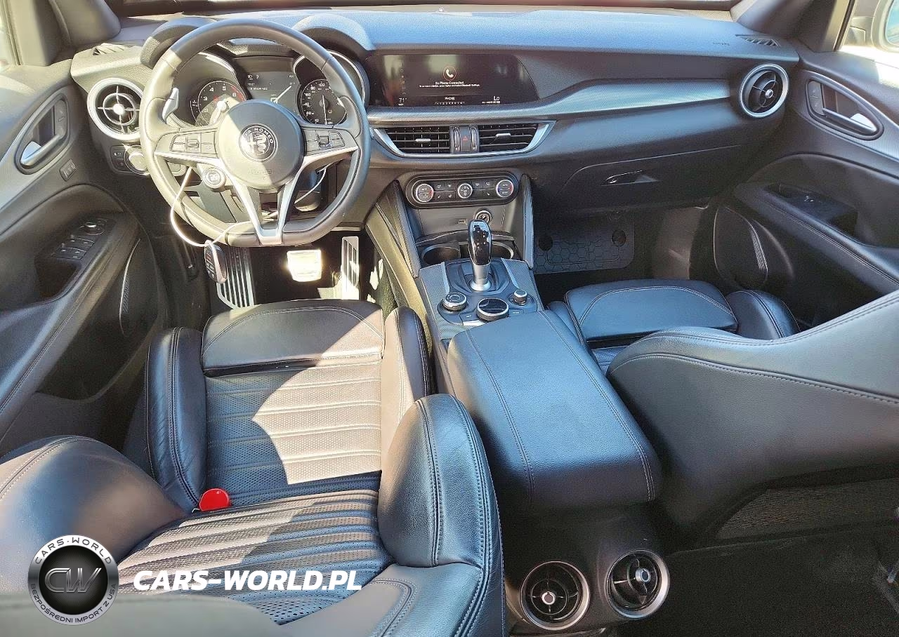 2018 Alfa Romeo Stelvio Ti Sport VIN:ZASFAKNN4J7B82017 - 8