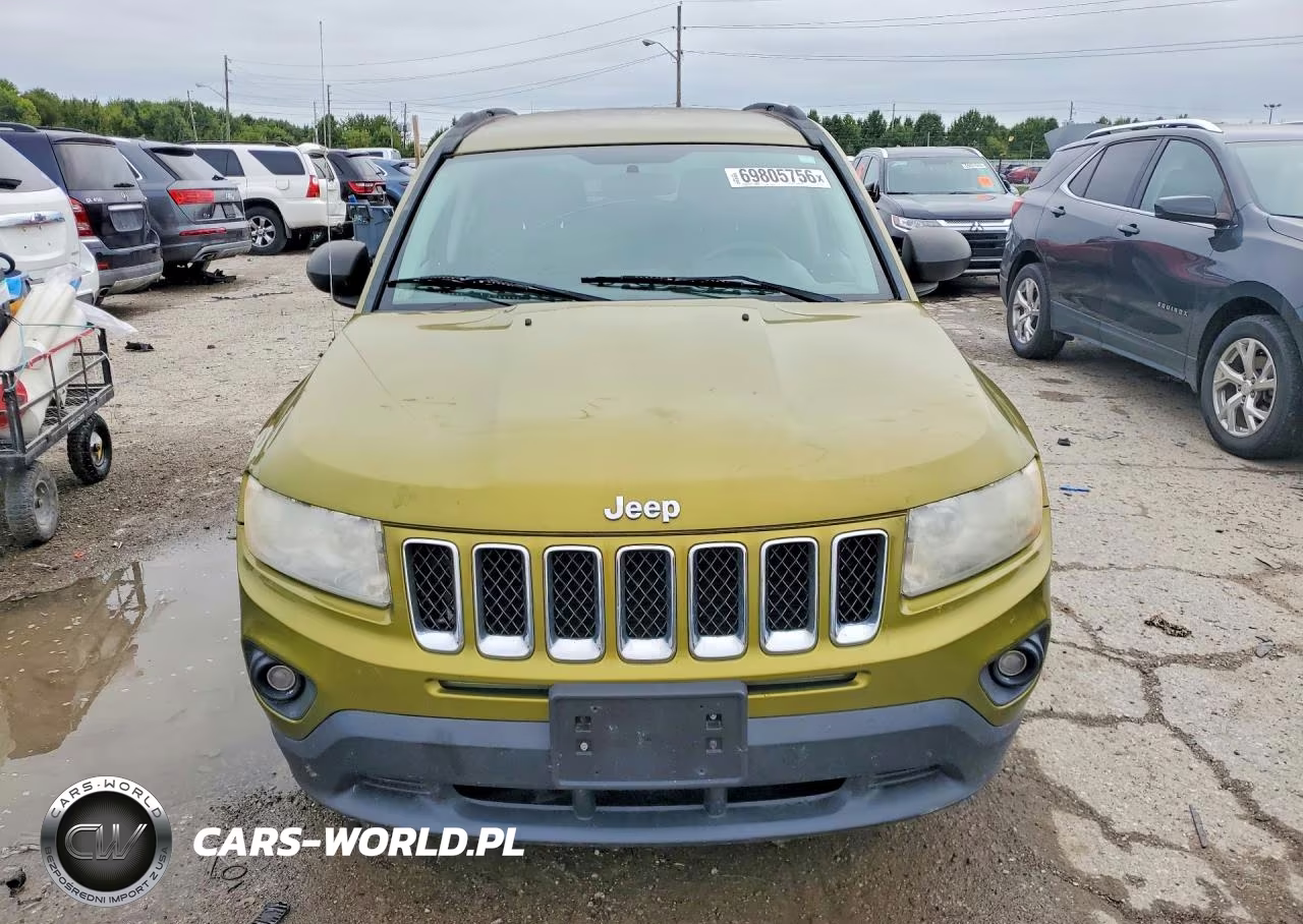 2012 Jeep Compass Latitude VIN:1C4NJCEA1CD579213 - 5