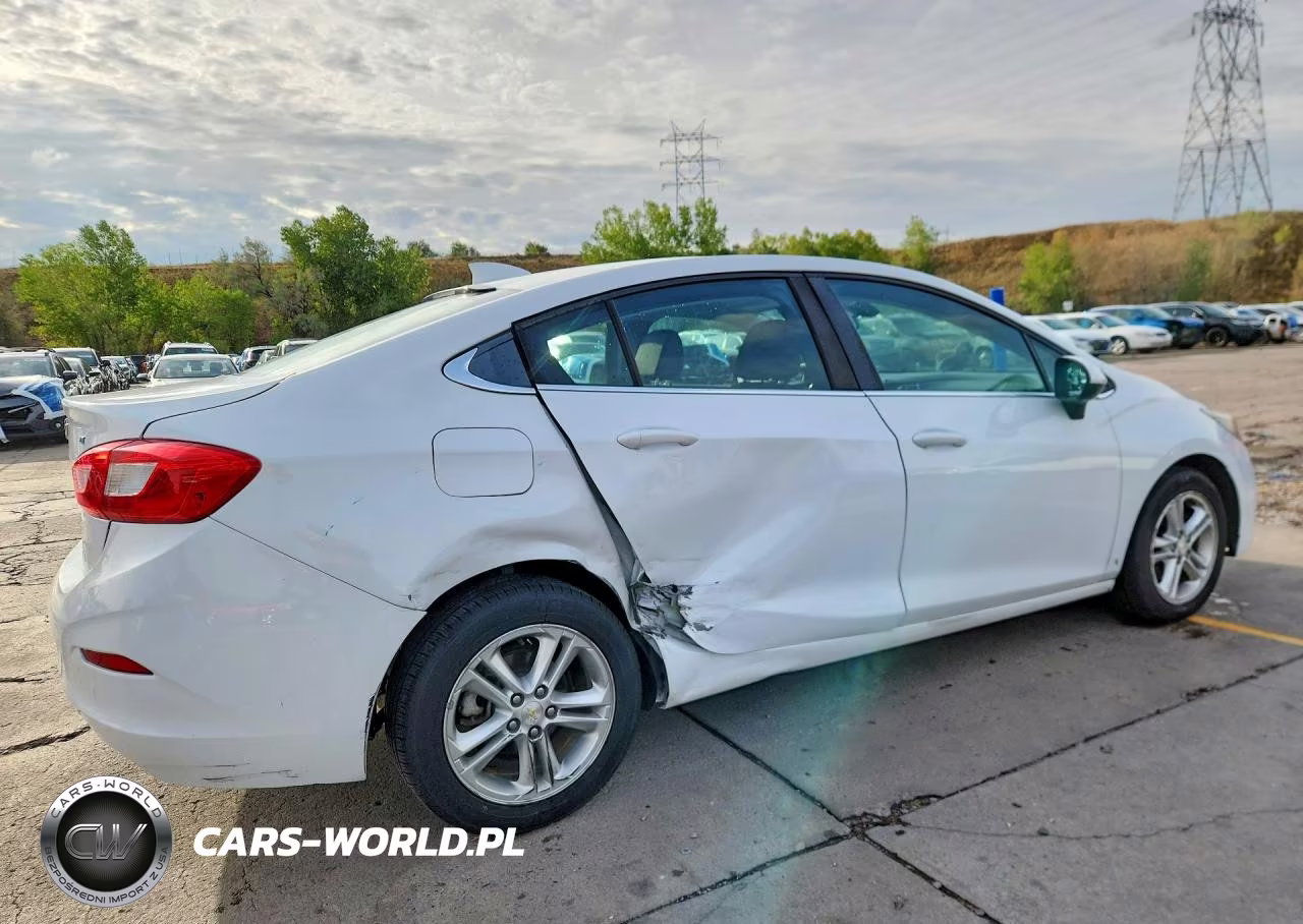 2017 Chevrolet Cruze Lt VIN:1G1BE5SM0H7103308 - 3