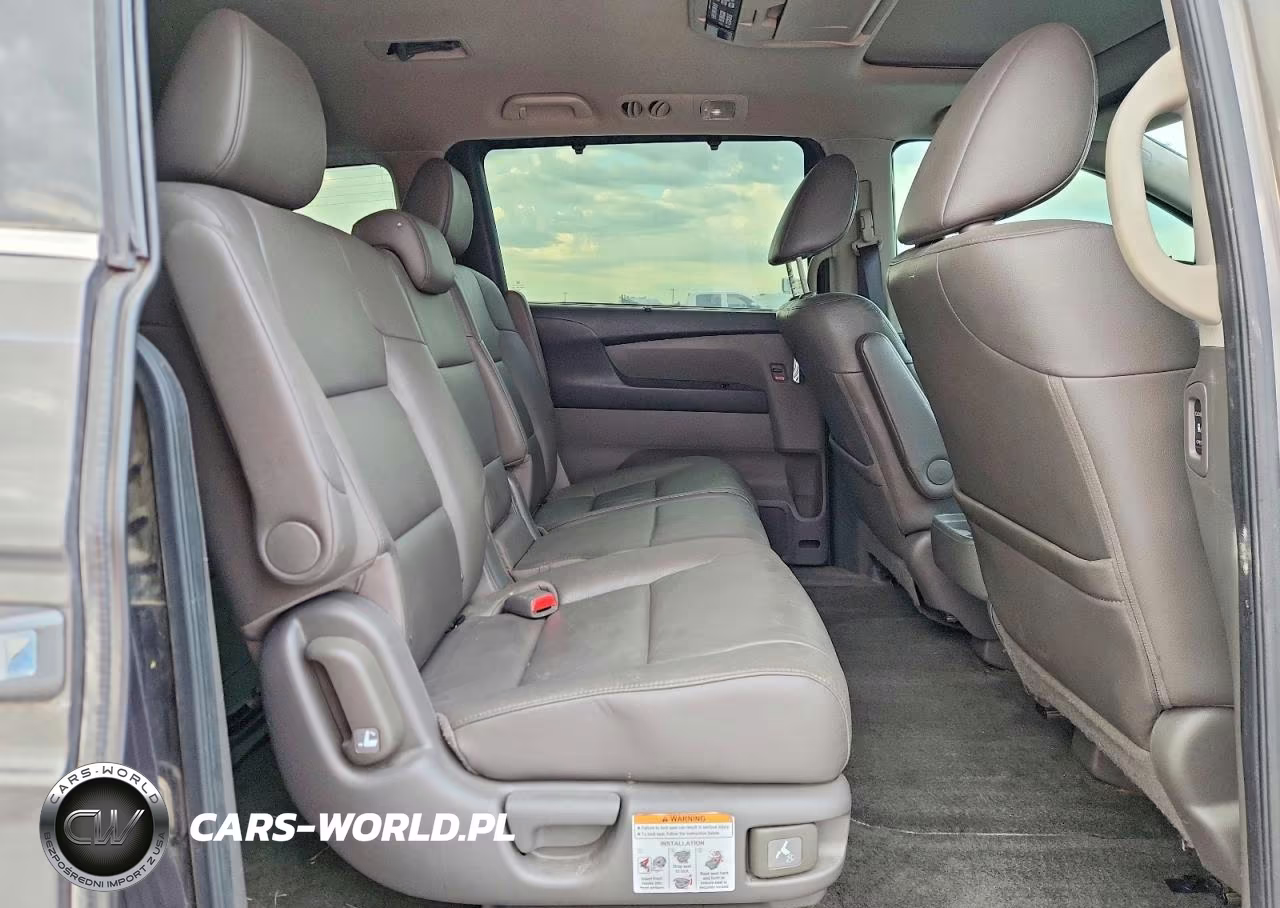 2016 Honda Odyssey Touring VIN:5FNRL5H97GB028064 - 11