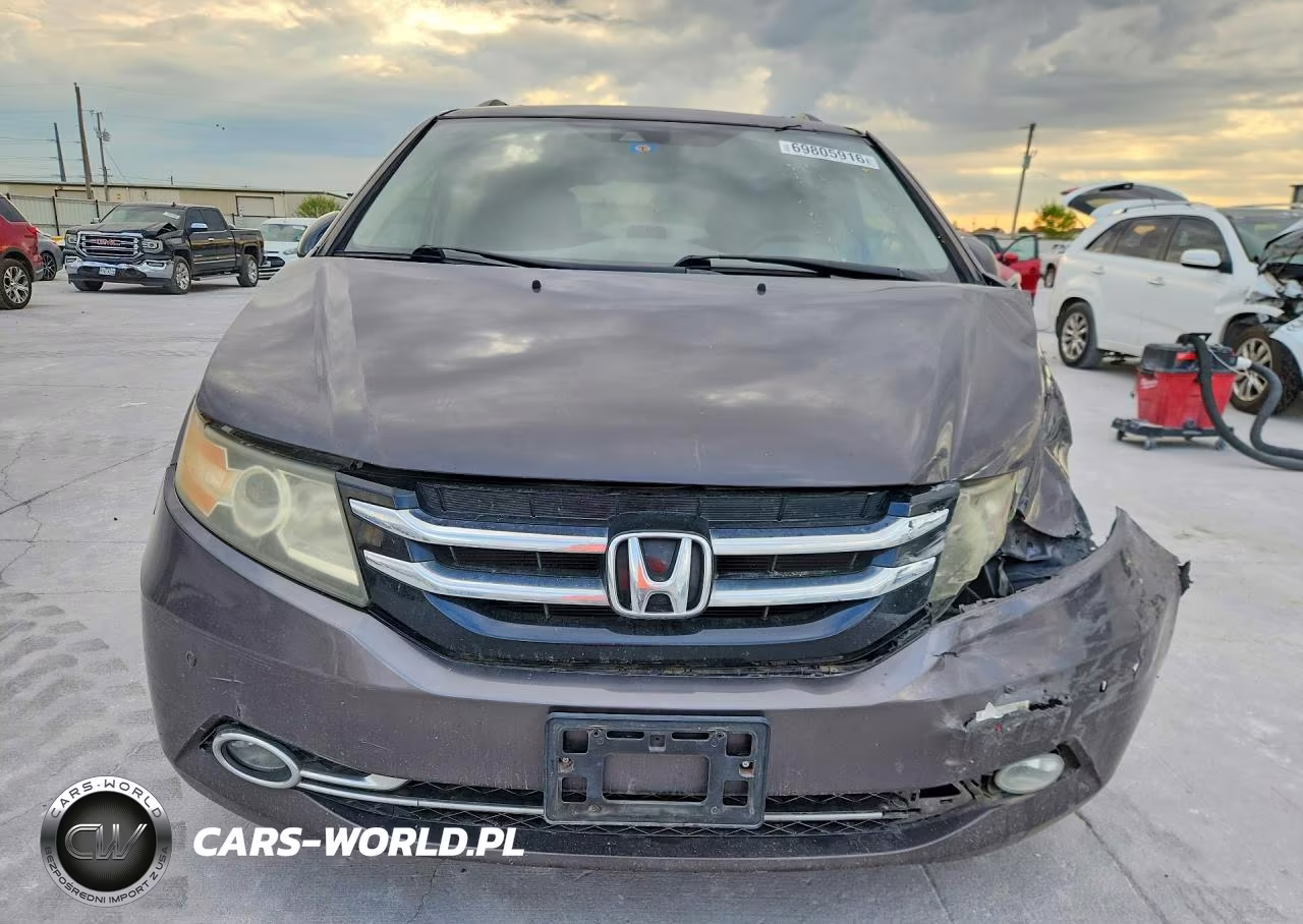 2016 Honda Odyssey Touring VIN:5FNRL5H97GB028064 - 5