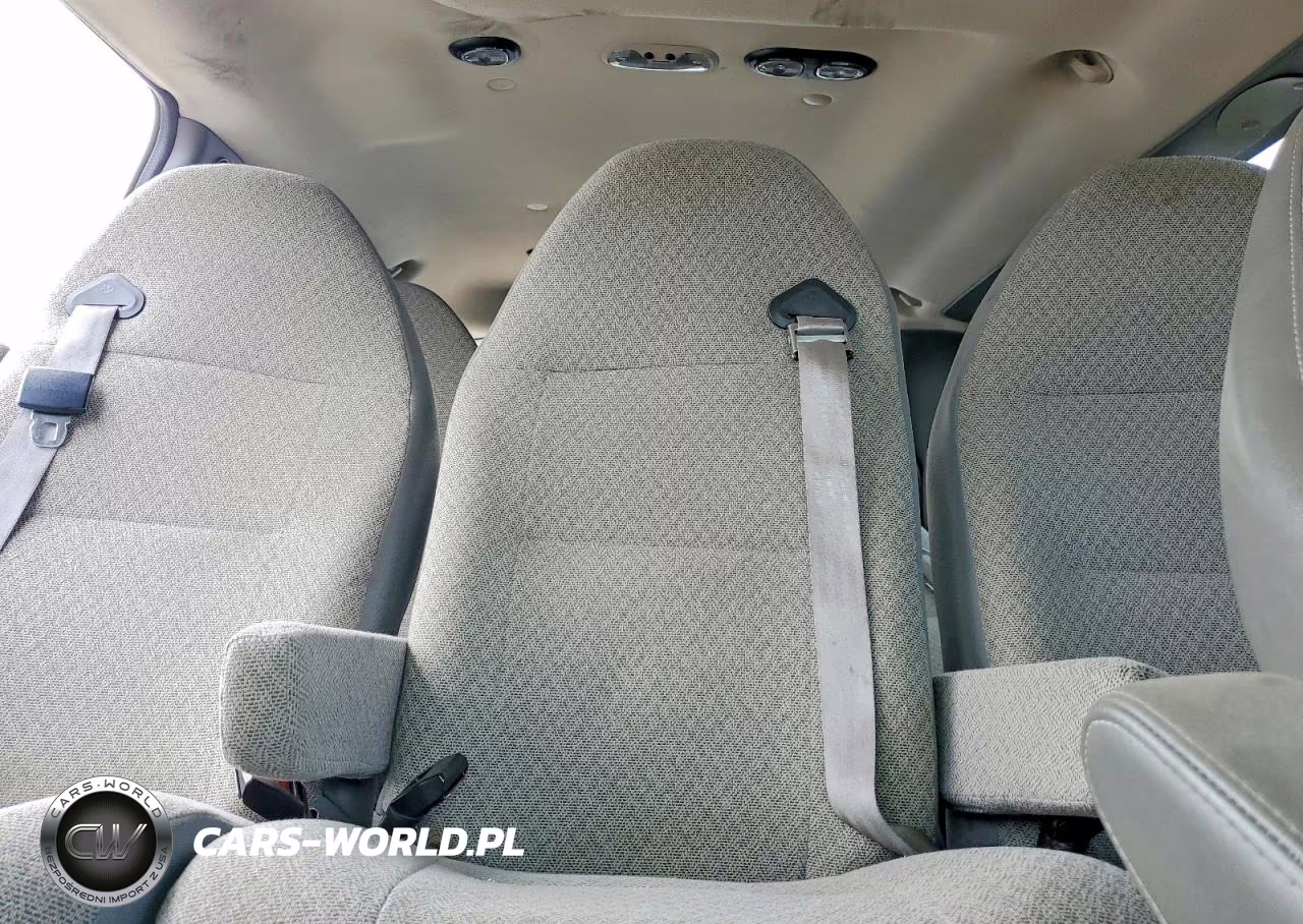 2015 Chevrolet Express VIN:1GBWGRFF3F1226692 - 10