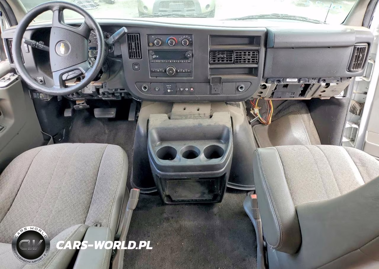 2015 Chevrolet Express VIN:1GBWGRFF3F1226692 - 8