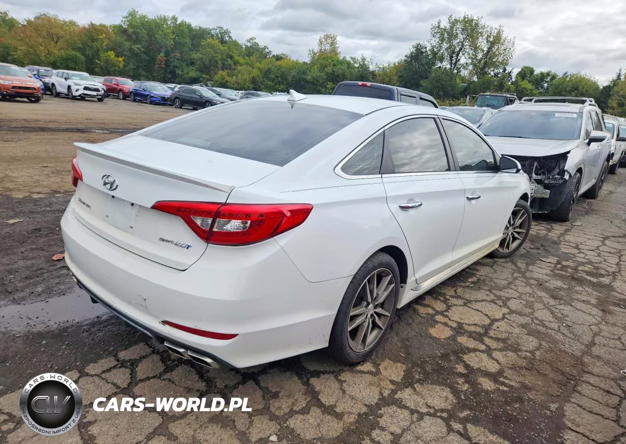 2015 Hyundai Sonata Sport 2.0T VIN:5NPE34AB2FH083415 - 3