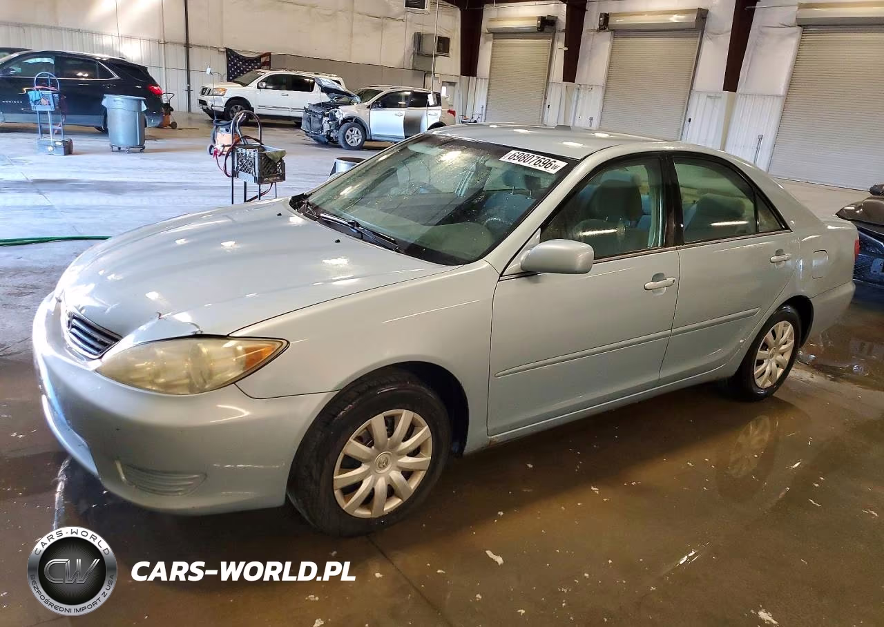 2005 Toyota Camry Le – zdjęcie 1 z 12