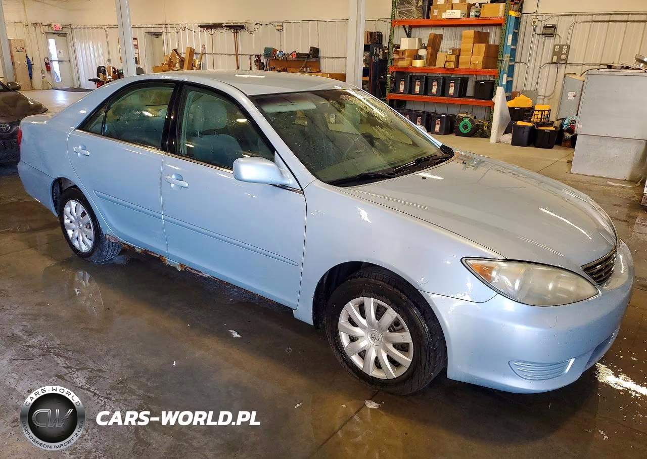 2005 Toyota Camry Le VIN:4T1BE32K25U968302 - 4