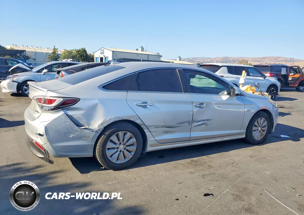2017 Hyundai Sonata Hybrid Se VIN:KMHE24L17HA059589 - 3