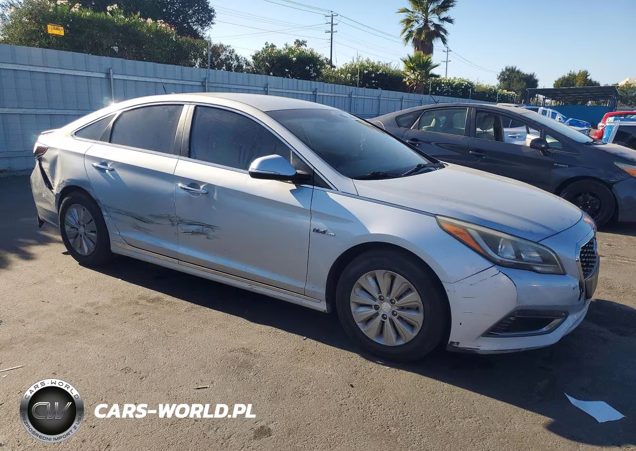 2017 Hyundai Sonata Hybrid Se VIN:KMHE24L17HA059589 - 4