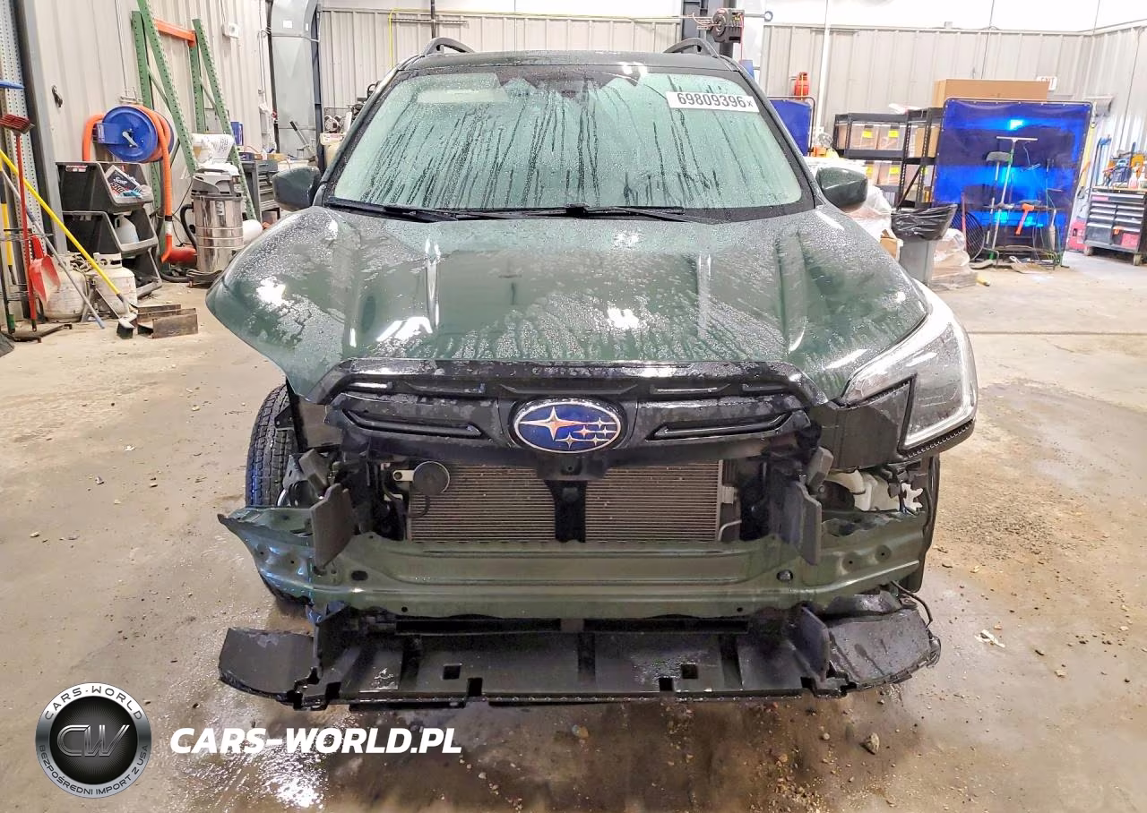 2024 Subaru Forester Premium VIN:JF2SKADC5RH415134 - 5