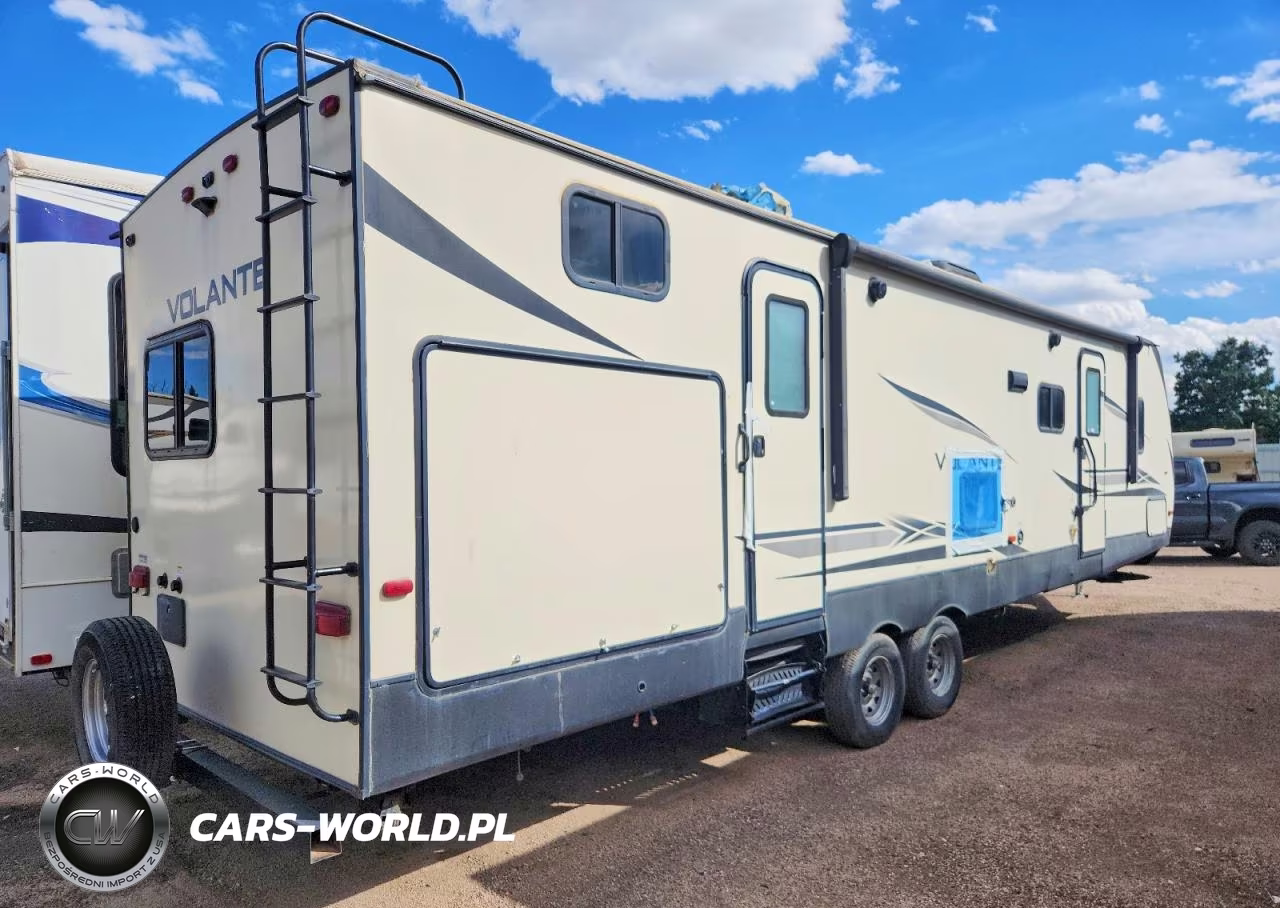 2019 Keystone Voltage VIN:4YDT3252XK6361165 - 4