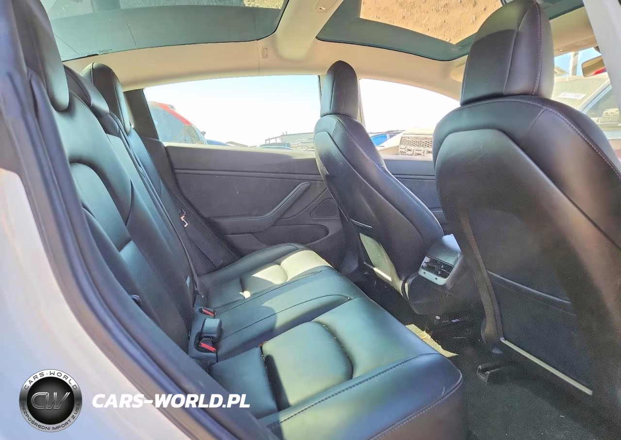 2019 Tesla Model 3 VIN:5YJ3E1EAXKF425249 - 10