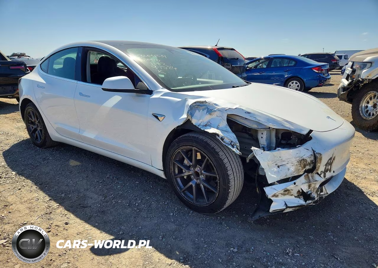 2019 Tesla Model 3 VIN:5YJ3E1EAXKF425249 - 4