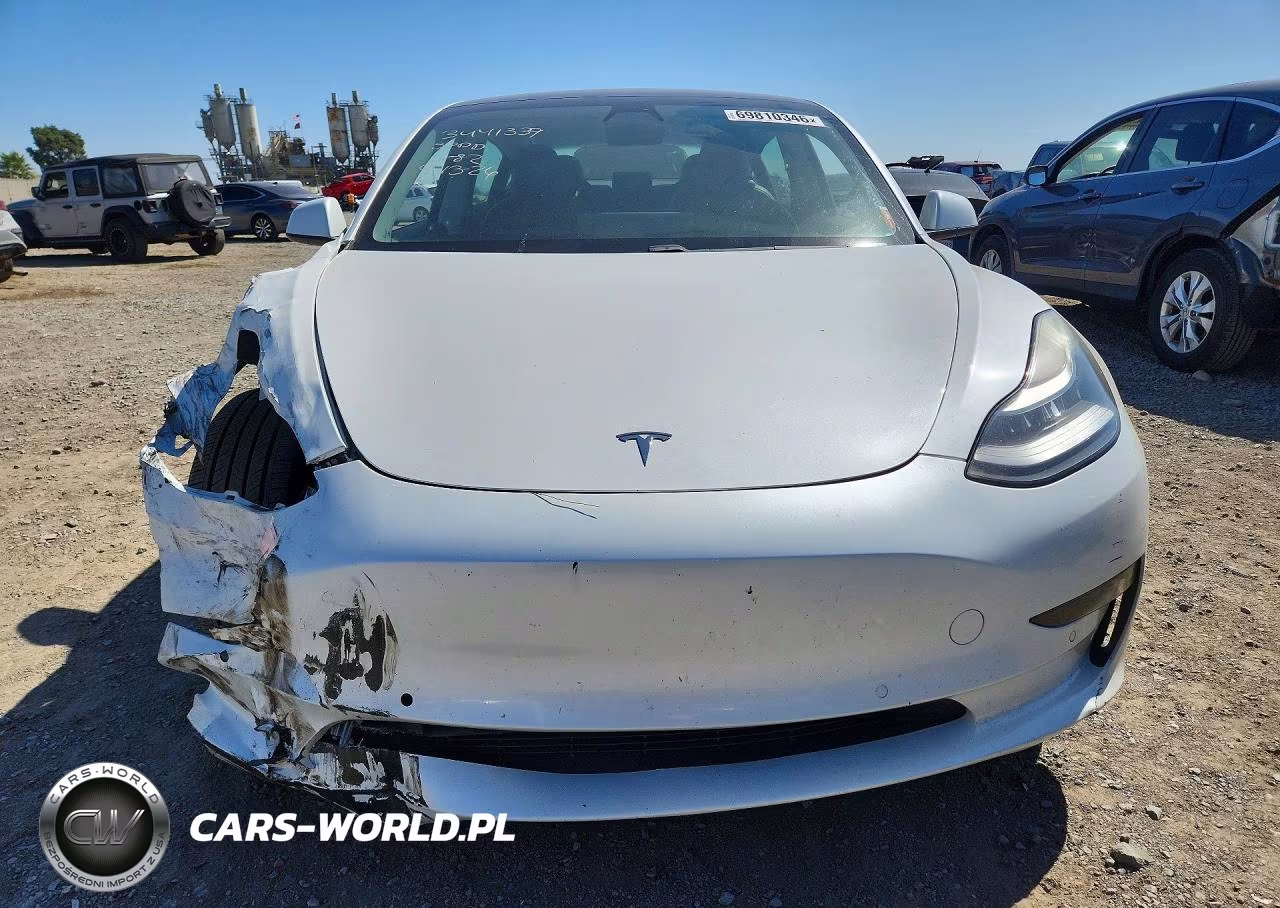 2019 Tesla Model 3 VIN:5YJ3E1EAXKF425249 - 5