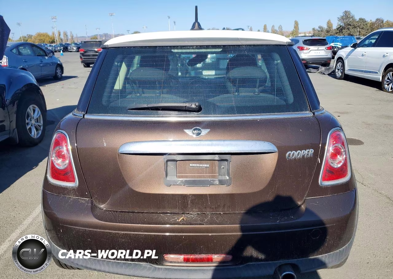 2011 Mini Cooper VIN:WMWSU3C5XBT092562 - 6