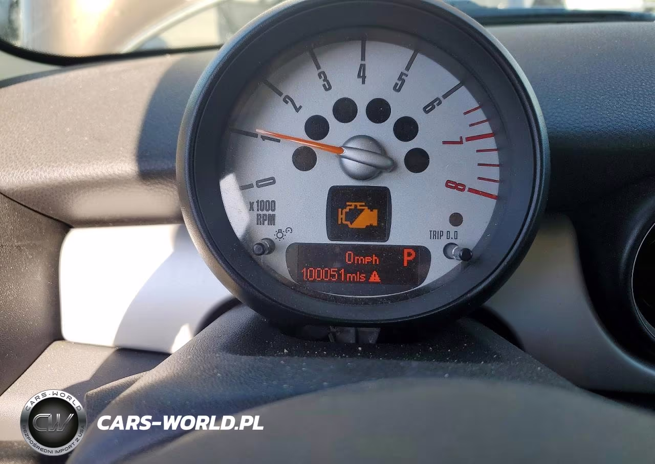 2011 Mini Cooper VIN:WMWSU3C5XBT092562 - 9
