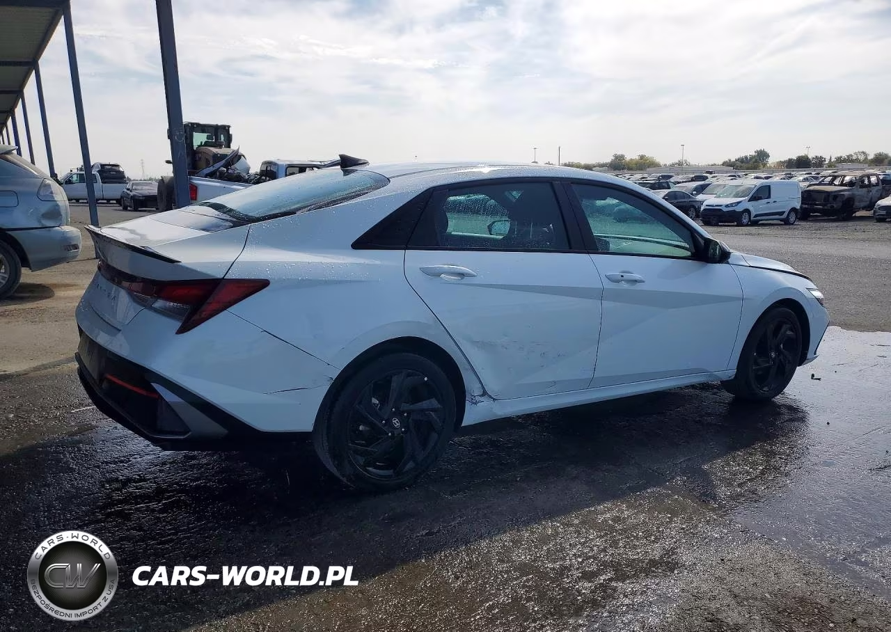 2026 Hyundai Elantra Sel Sport VIN:KMHLM4DG8TU132092 - 3
