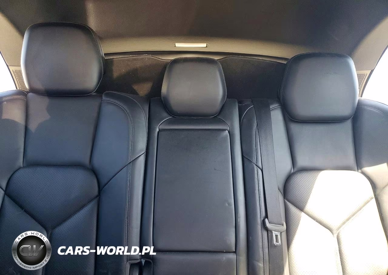2012 Porsche Cayenne VIN:WP1AA2A2XCLA01073 - 10