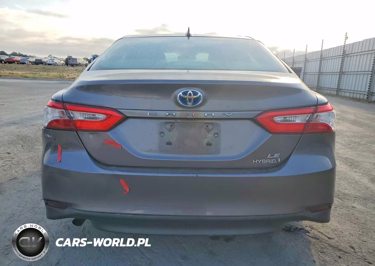 2018 Toyota Camry Le VIN:4T1B31HK2JU503482 - 6