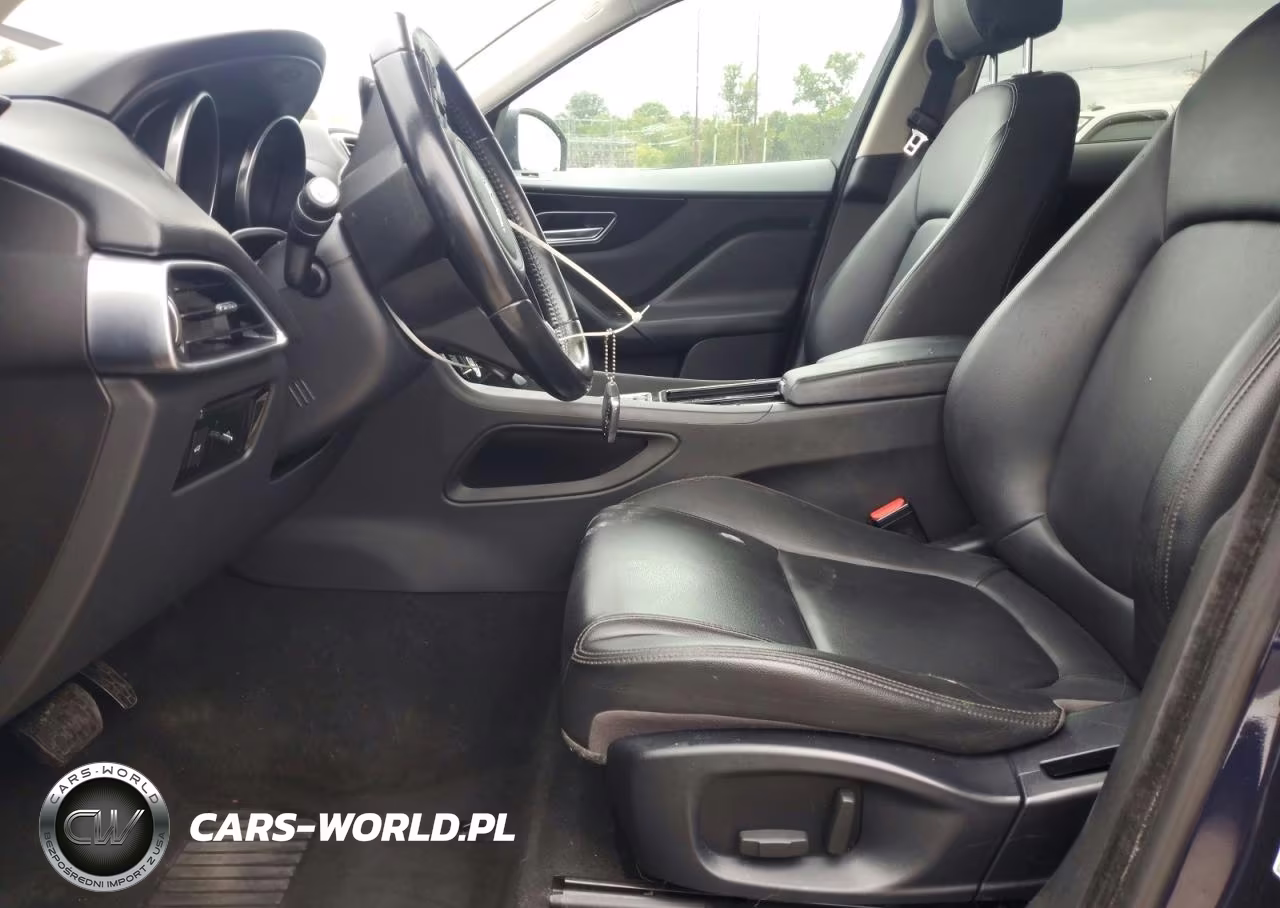 2018 Jaguar F-Pace Premium VIN:SADCJ2GX2JA236805 - 7