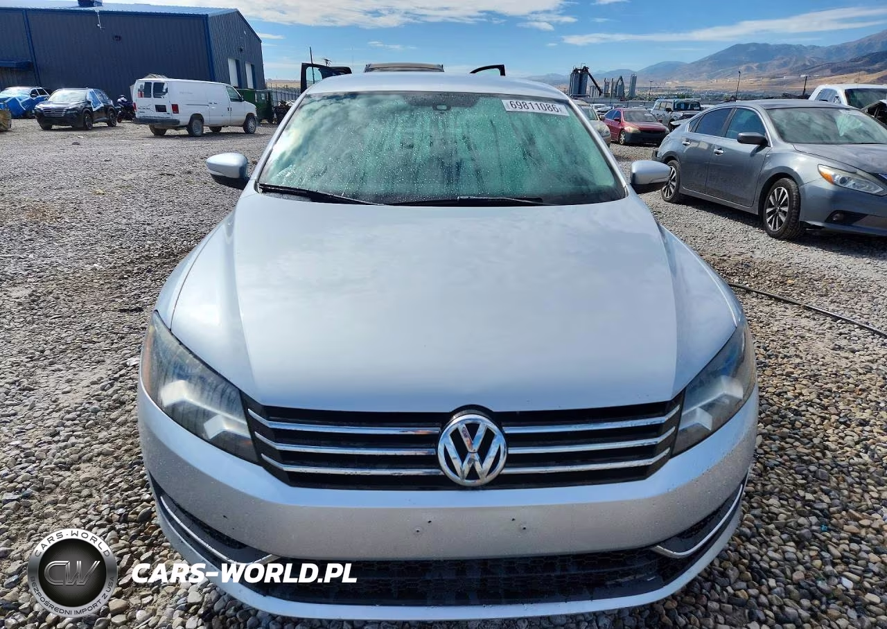 2014 Volkswagen Passat S VIN:1VWAT7A37EC028250 - 5