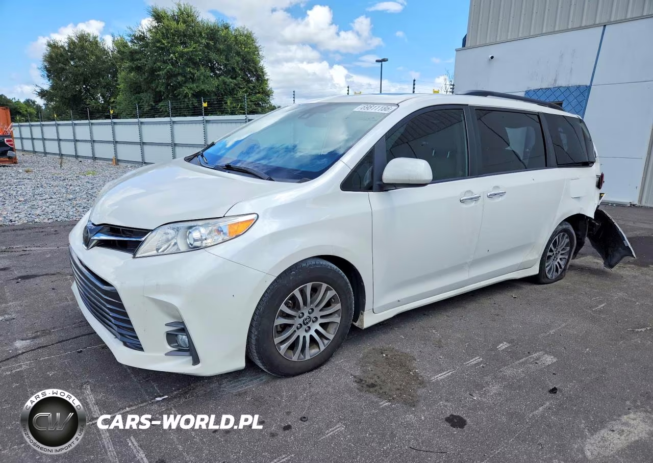 2020 Toyota Sienna Xle