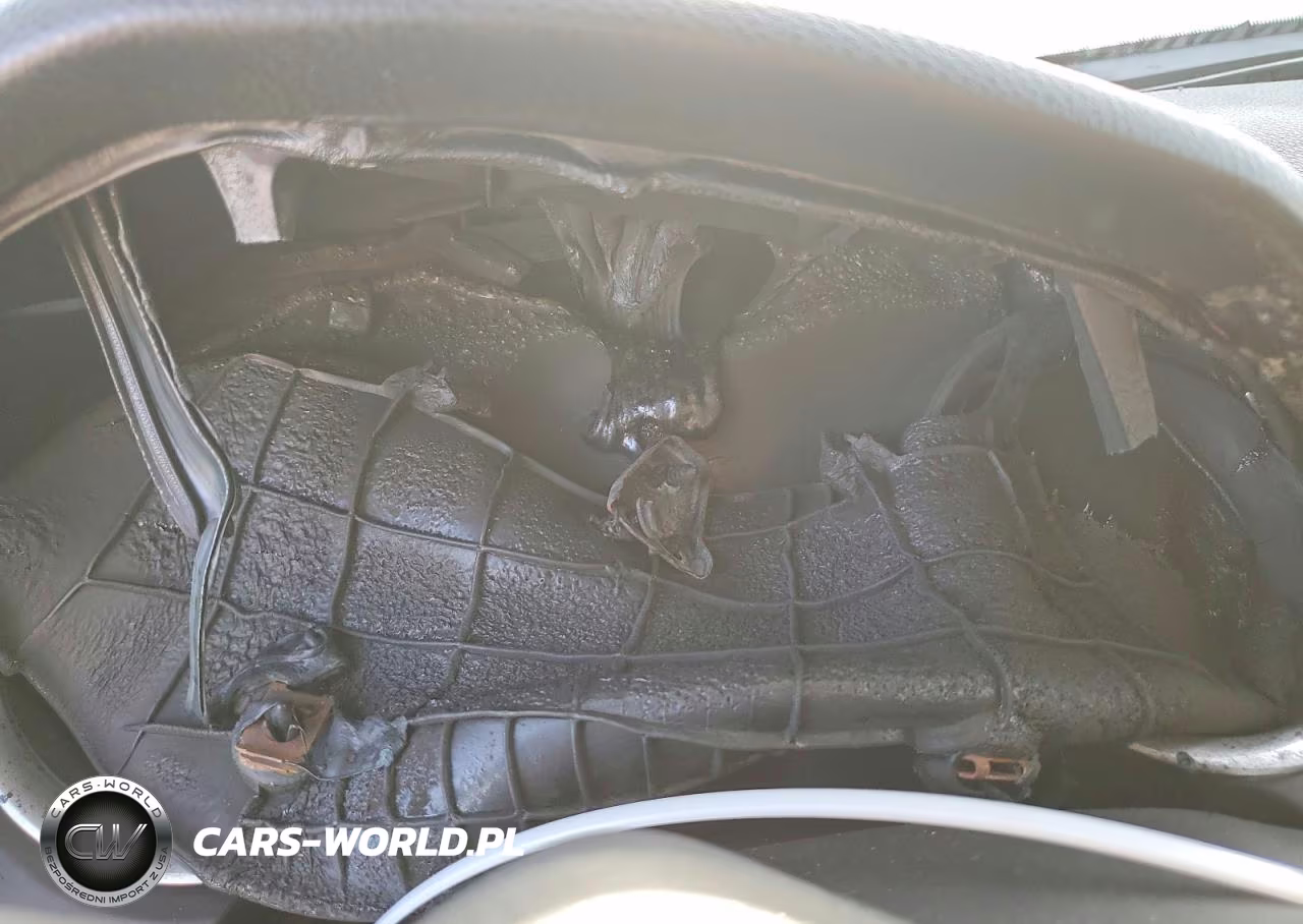 2018 Toyota Camry Le VIN:4T1B11HK0JU068080 - 9