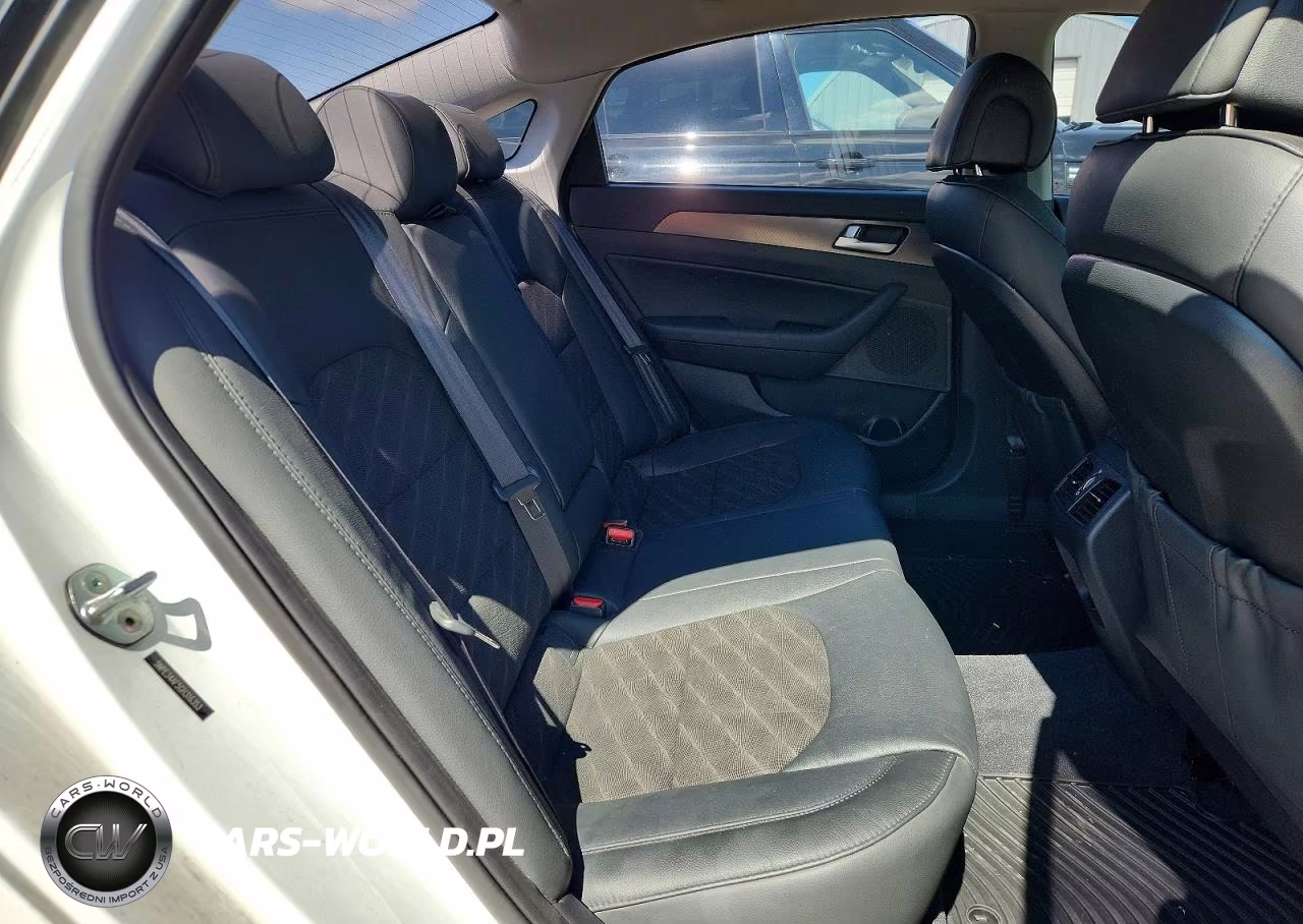 2016 Hyundai Sonata Sport VIN:5NPE34AF5GH316353 - 10