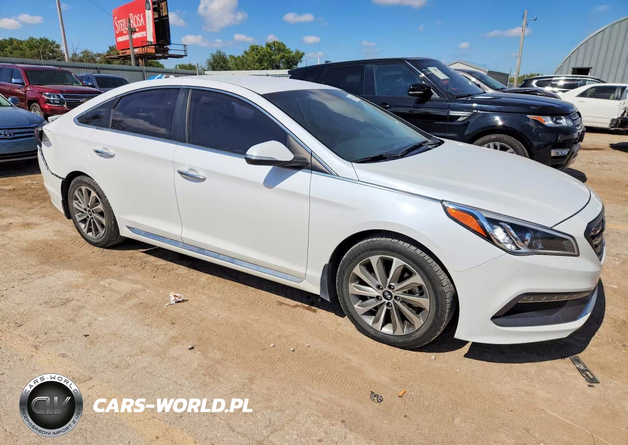 2016 Hyundai Sonata Sport VIN:5NPE34AF5GH316353 - 4
