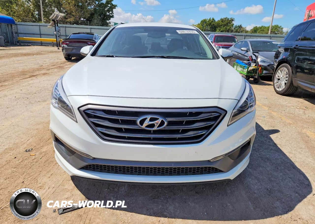 2016 Hyundai Sonata Sport VIN:5NPE34AF5GH316353 - 5