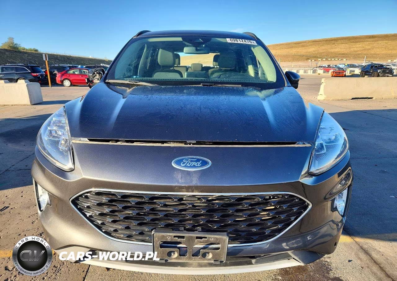 2020 Ford Escape Titanium VIN:1FMCU0DZ2LUB68399 - 5