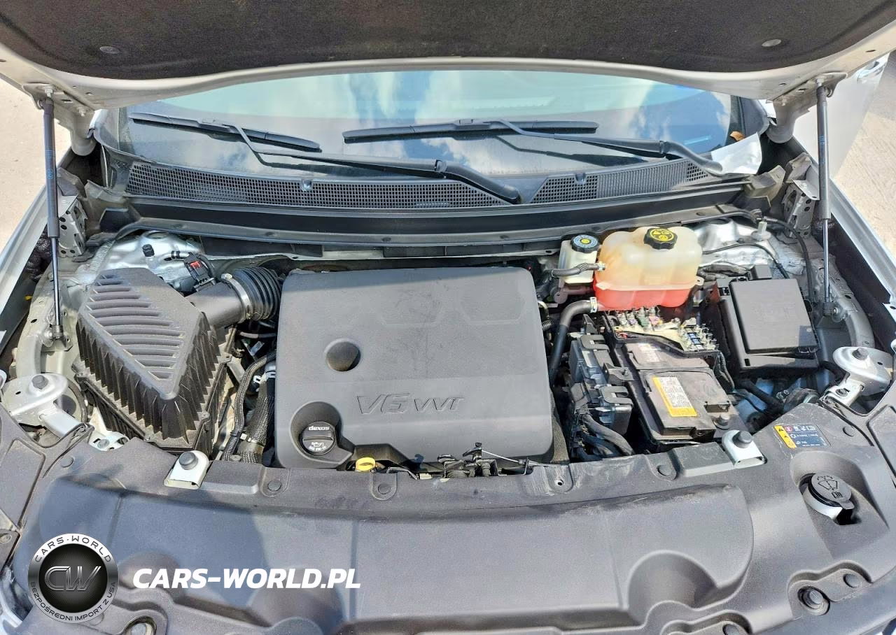 2018 Chevrolet Traverse Premier VIN:1GNERKKW9JJ136560 - 12